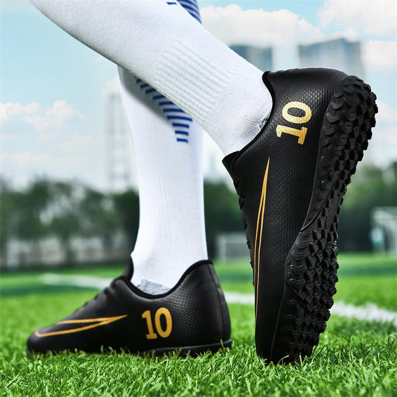 Men Soccer Shoes Boy‘s LOW Ankle Football Boots Men's Sneaker Turf Soccer Cleats Outdoor Professional Futsal Footwear EUR32-46
