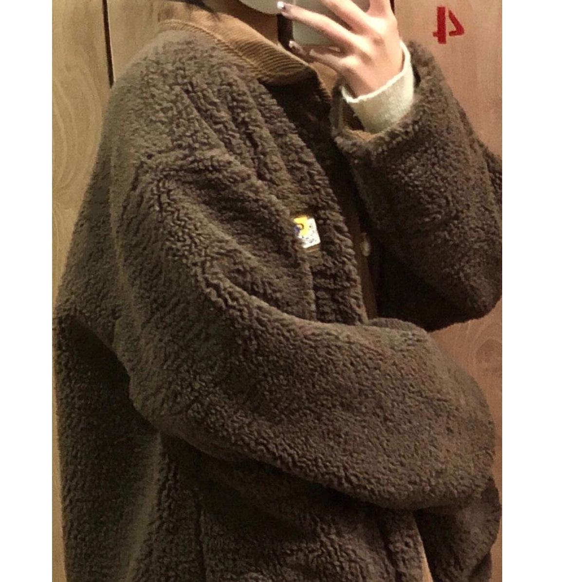 

Lamb wool splicing corduroy jacket women s winter new Korean version student loose thickened lapel tide S темно-коричневого