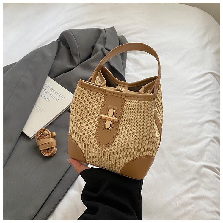 

Summer contrasting color small bag women s 2025 new foreign style fashion messenger bag high value casual shoulder bucket bag хаки