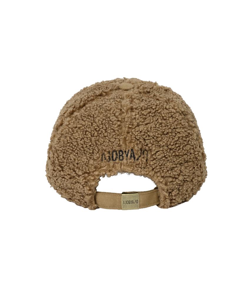 AJOBYAJO Arch Logo Fleece Cap [Camel]