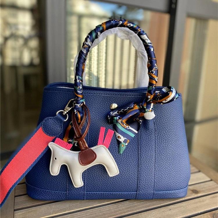 New Bag European and American Popular Women's Bag Garden Bag Canvas Shoulder Strap Portable Shoulder Messenger Bag Cowhide Bag