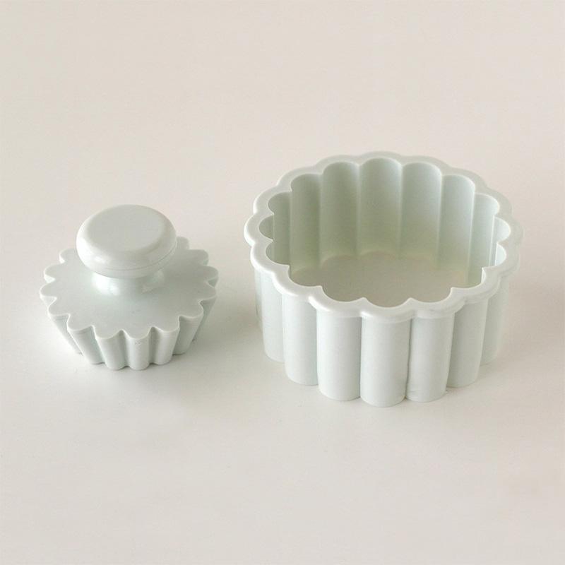 Carbon Steel Flower Lace Bakeware Mold Mini Cupcake Biscuit Mold Cookie Fruit Egg Tart DIY Mould Kitchen Pastry Baking Tool