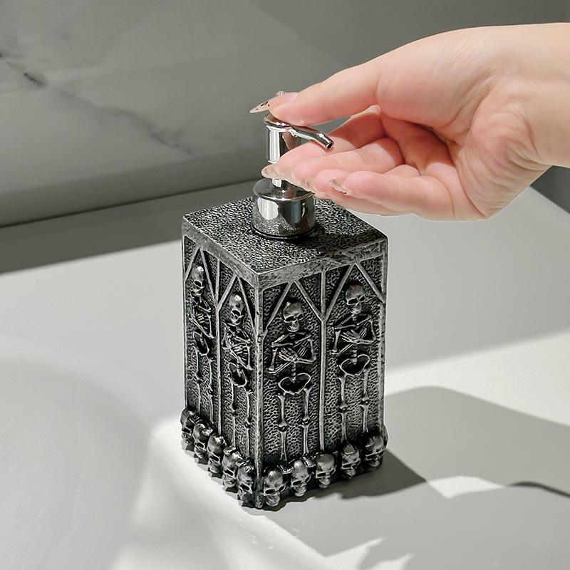 European Resin Skull Hand Sanitizer Refill Bottle Bathroom Shampoo Shower Gel Makeup Remover Storage Bottle Bathroom Accessory