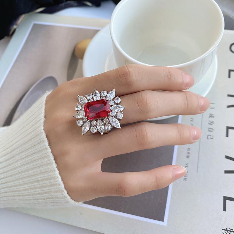 Jewelry Copper Bottom Gold-Plated Simulation Color Treasure Square Temperament Luxury Ring Heroine Stone 10 * 14