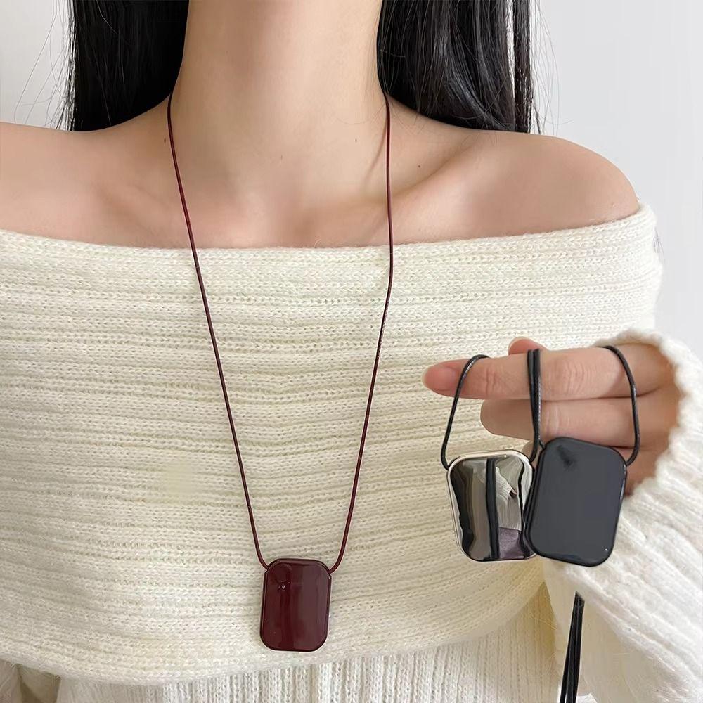 Daily Wear Square Pendant Necklace Delicate Design Geometric Necklace Women Girls