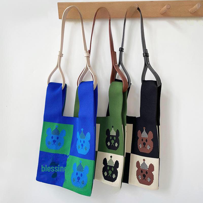 Niche Cute Bear Knitted Shoulder Tote Bag - Large Capacity for Students