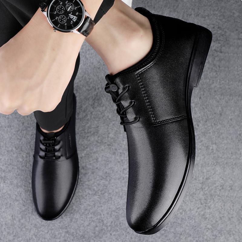 Móda Neklouzavá šněrovací pracovní obuv Univerzální boty Oxford Originální kůže Pánské společenské boty Prodyšné Pánské boty pro volný čas
