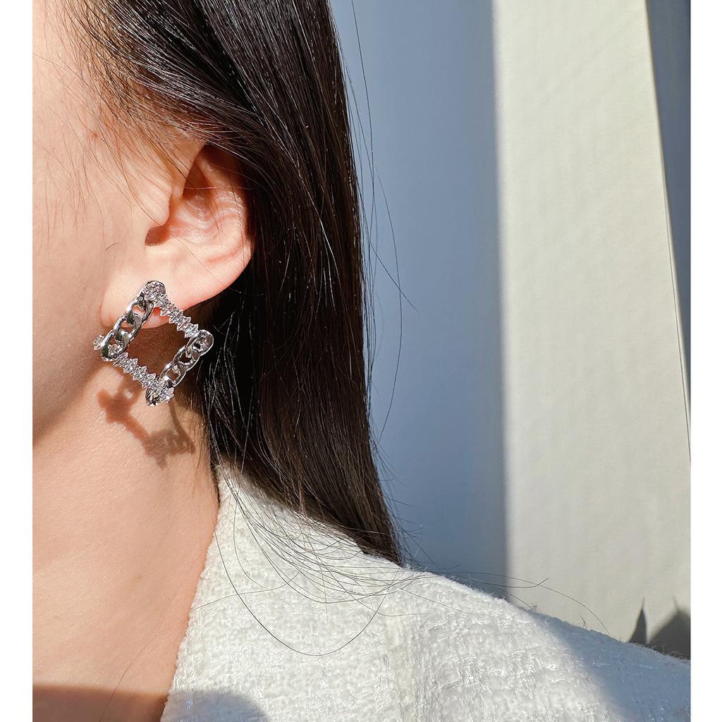 Shining Zircon Splicing Metal Chain Stud Earrings Cold Wind Hollow Geometric Rhombus Earrings Silver Needle 118