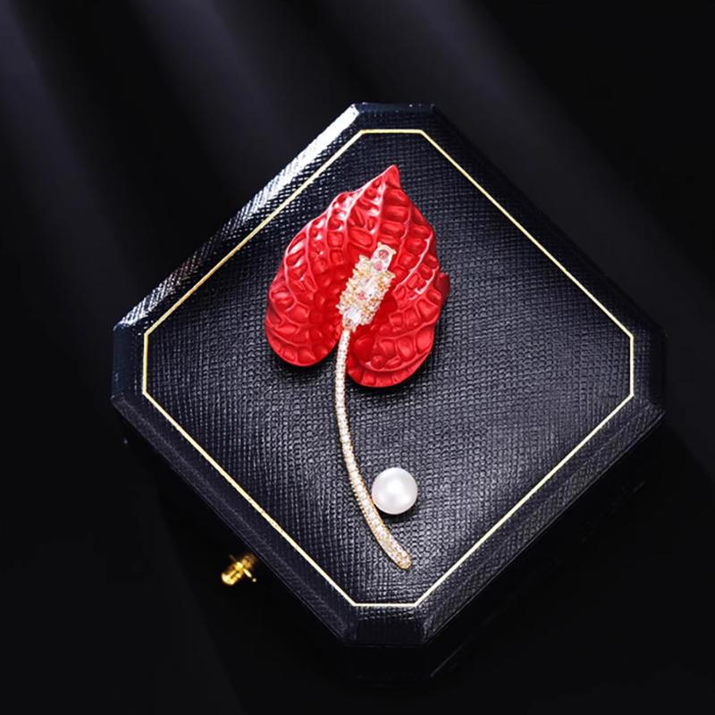 Exquisite Temperament Calla Lily Brooch  Metal Lapel Pins For Women Versatile Shiny Corsage Clothing Accessories Gifts