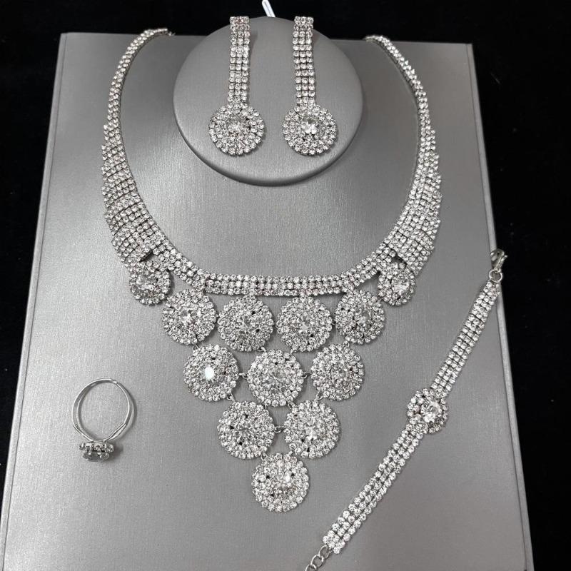 Wedding Accessories Set Rhinestone Necklace Earrings Set Dinner Dress Versatile Collarbone Chain Bridal Jewelry Set Women серебряный