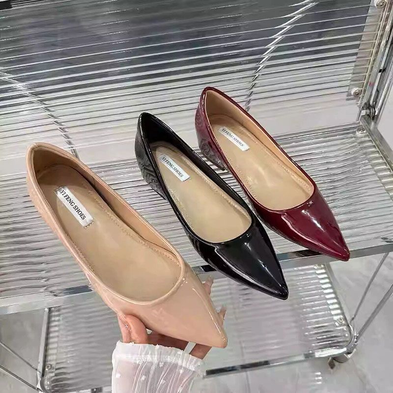 French nude inner height increase single shoes 2025 new versatile light mouth commuting pointed temperament comfortable women's shoes
