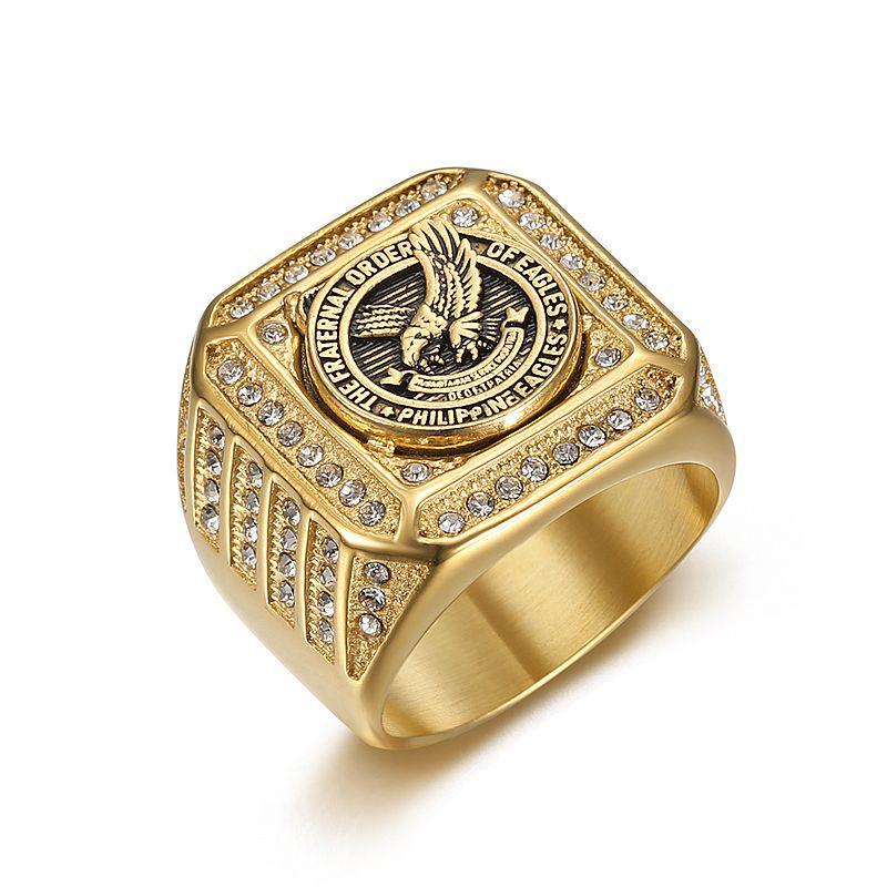 

Новое поступление: Мужское смелое кольцо из нержавеющей стали с золотым покрытием и дизайном филиппинского орла, инкрустированным бриллиантами Size 13