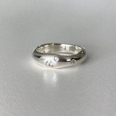 Reve Tickle Ring