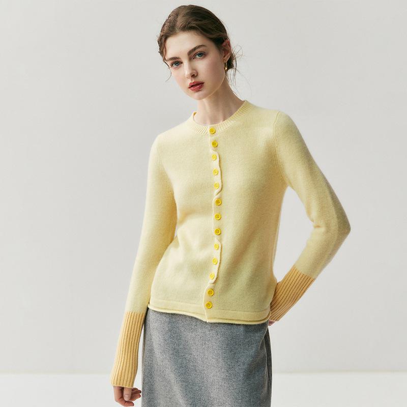 Artistic Color-Block Cashmere Cardigan: 2025 Autumn/Winter Women's Versatile Round Neck Knitwear