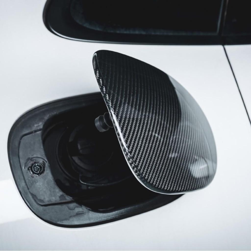 Carbon Fiber Fuel Tank Cap Adhesive for Macan 95B (2014-2023) Models.