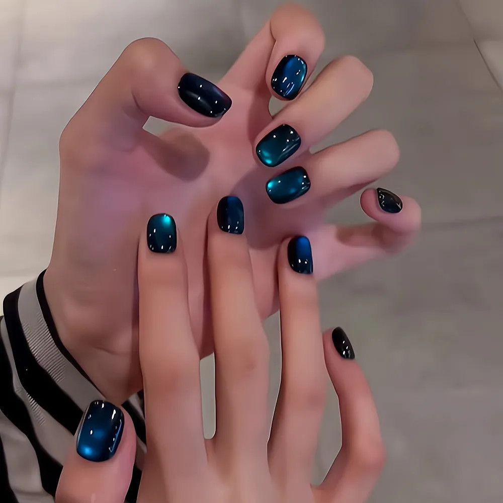 Melbourne Deep Blue Cat Eye Short Press-On Nails - Chic, Cool & Brightening