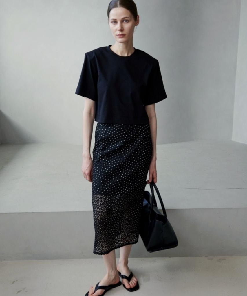 Owaiwai Embroidered Daisy Lace Skirt_Black