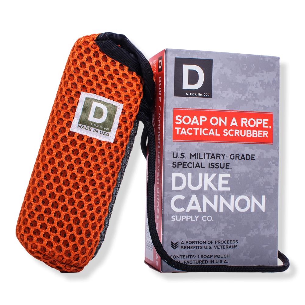 

Тактическое мыло Duke Cannon Supply Co на веревочной сумке
