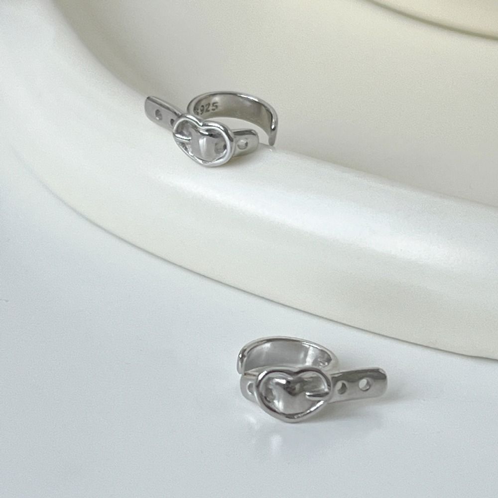 

Non-piercing Belt Ear Cuffs Y2K Silver Belt Ear Clip Creative Heart Earrings Girl right