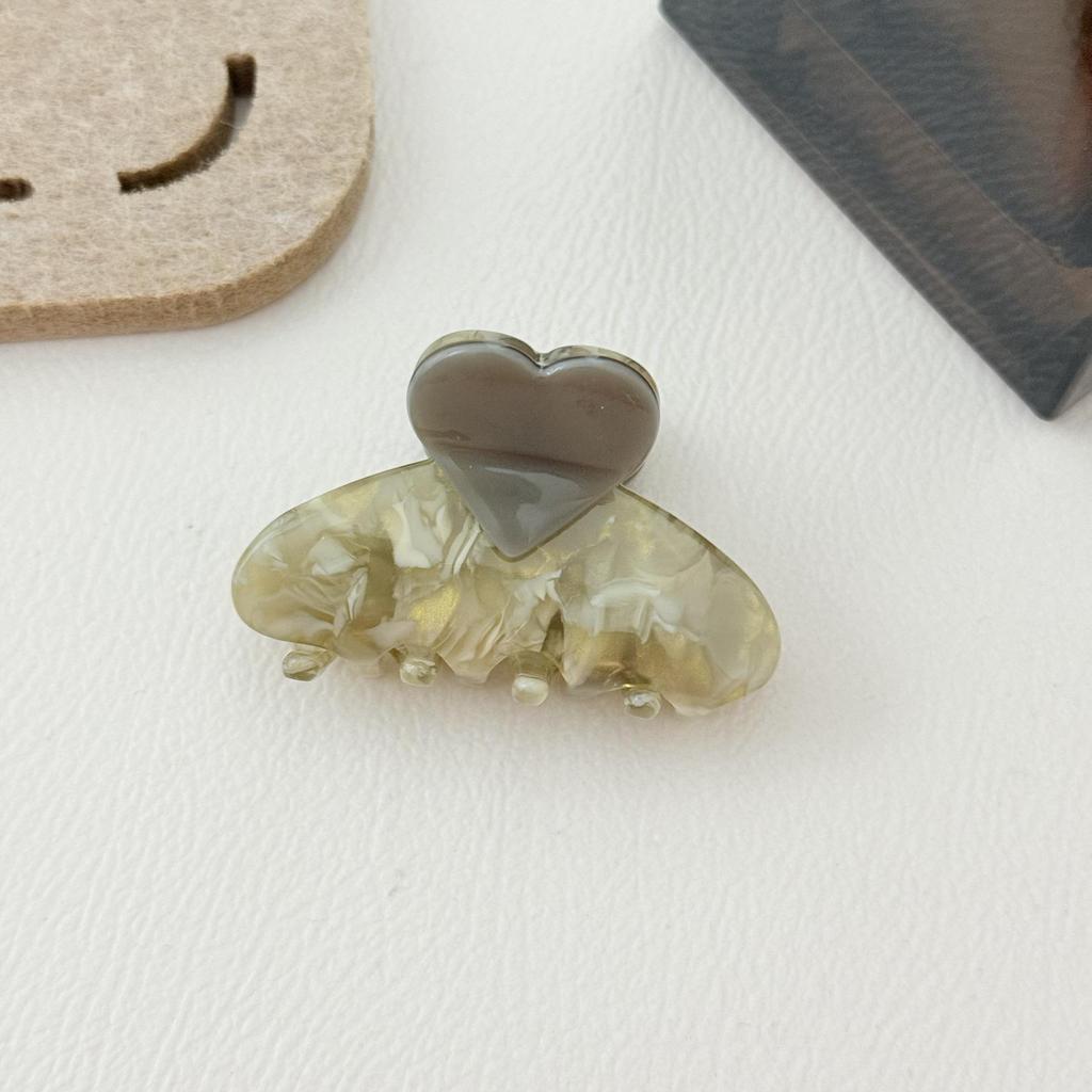 Elegant Korean Style Retro Heart Acetate Claw Clip for Hair
