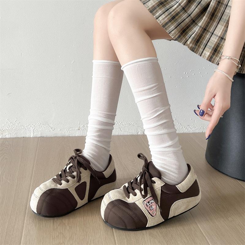 Internet celebrity white retro flat-bottomed Agande training shoes women's 2025 new summer versatile skirt soft baseplate shoes