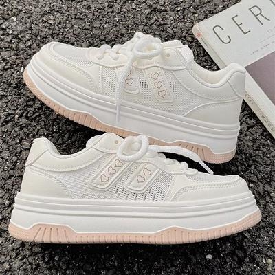 Scarpe bianche basse da donna popolari scarpe con zeppa suola spessa 2025 nuove scarpe in rete primavera e autunno da donna traspiranti sottili scarpe sportive e per il tempo libero