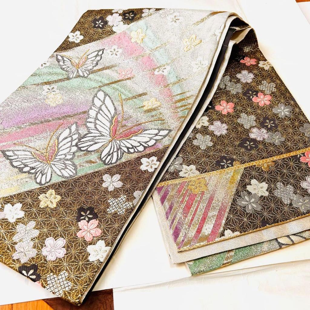 Used Beautiful condition, Furisode obi (kimono sash), tailored, Nishijin-ori (Kyoto weaving), pure silk, gold thread, butterfly, small floral