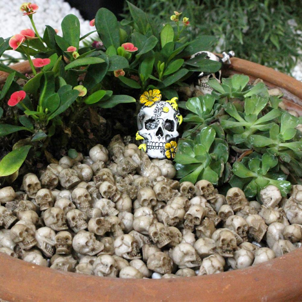 

Skull Ornament for Halloween Decor Skull Decoration for Halloween Party Realistic Skull Figurines for Halloween Decorations Set