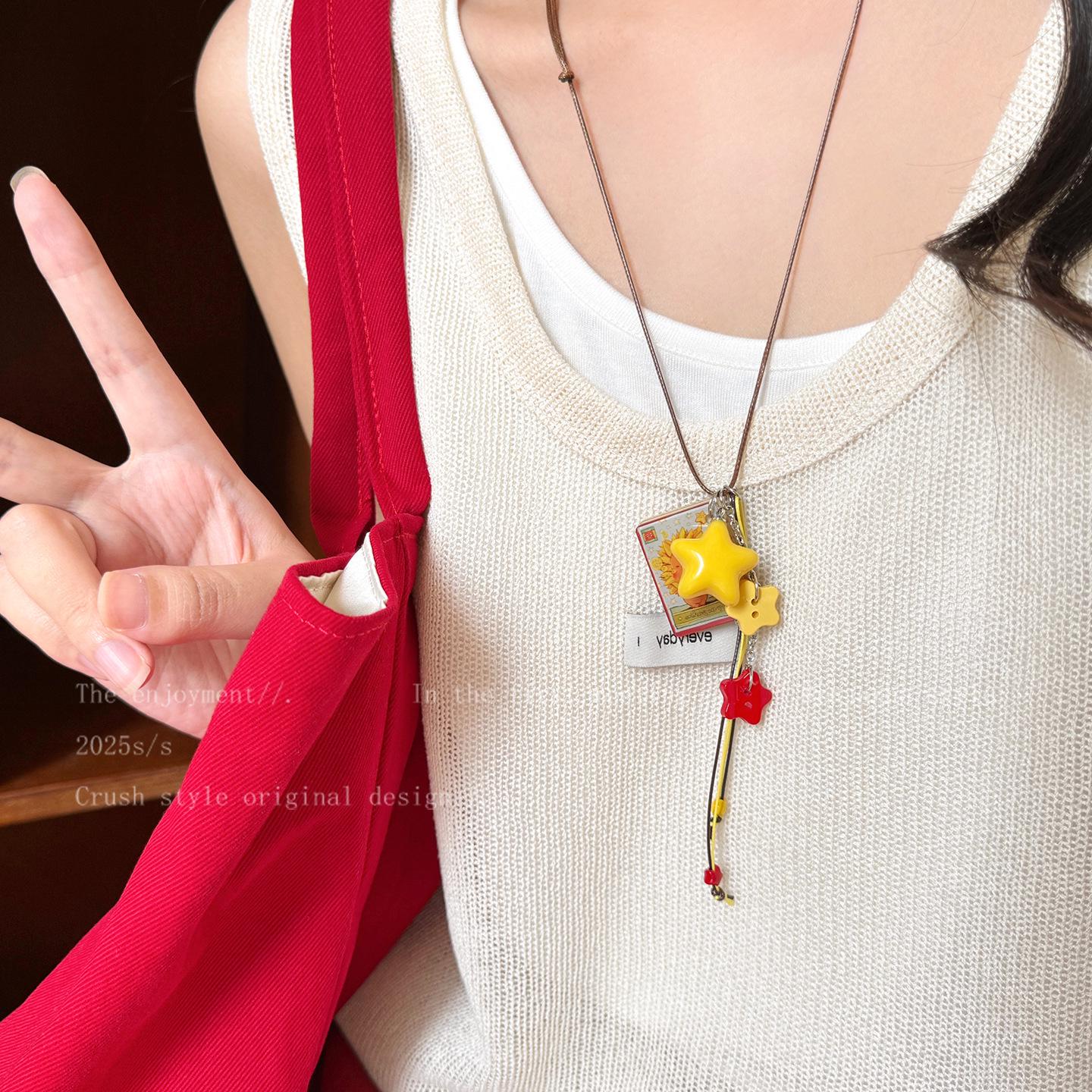 

Мультяшное ожерелье «Плетение звезд» - 2025 Милая дофаминовая цепочка для женщин