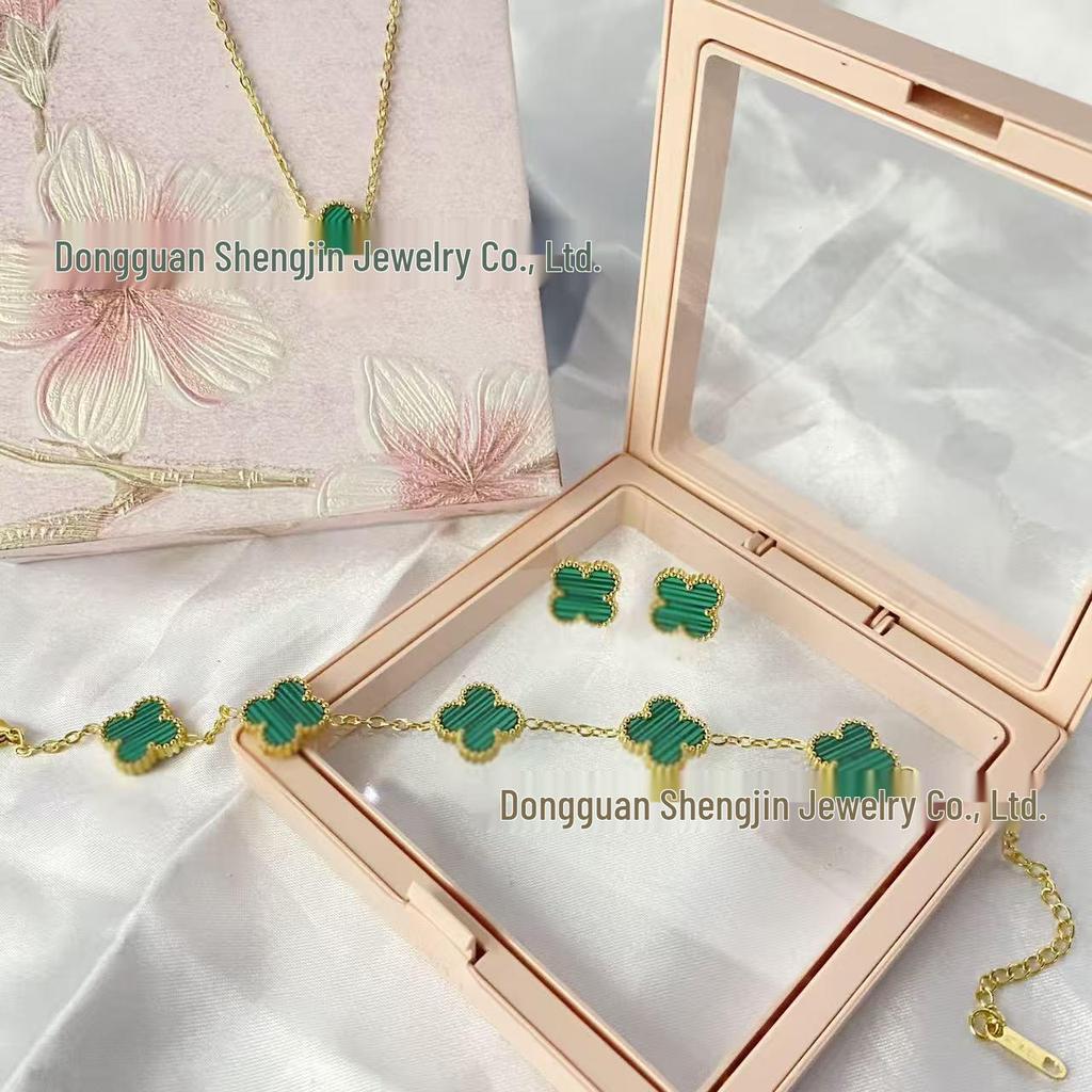 Double-Sided 18K Gold Mother-of-Pearl Four-Leaf Clover Necklace