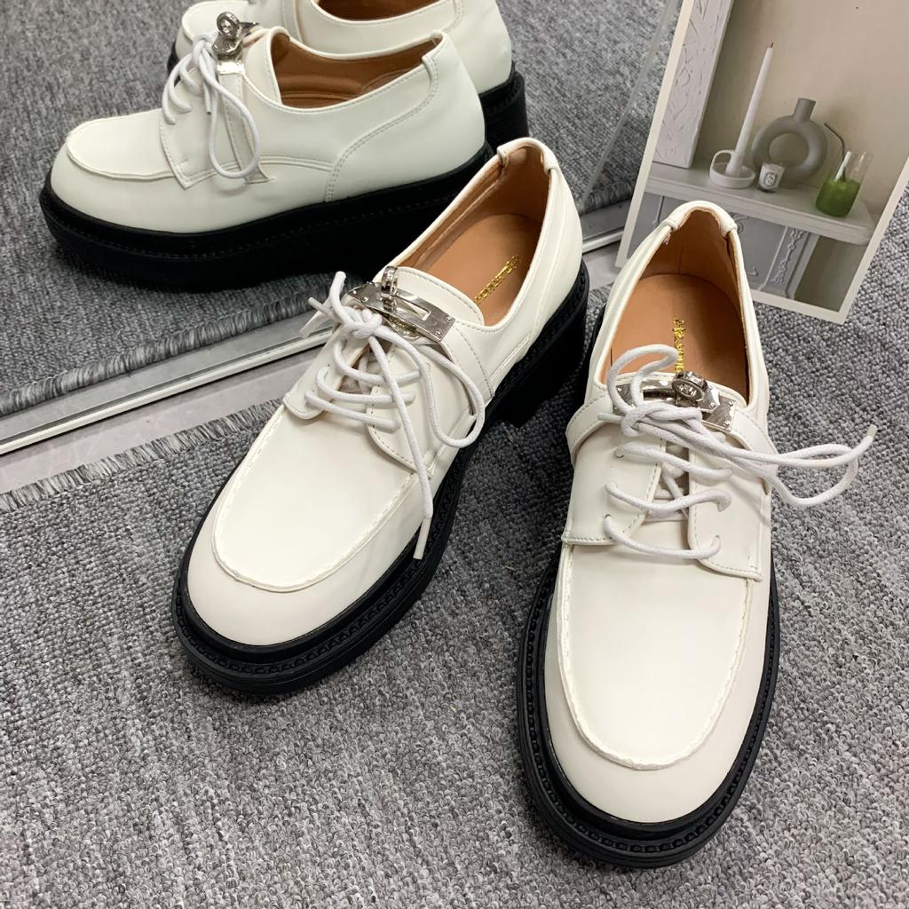 Spot second hair! Fashion versatile new Korean version round head lock leather lace-up thick heel loafers women's small leather shoes
