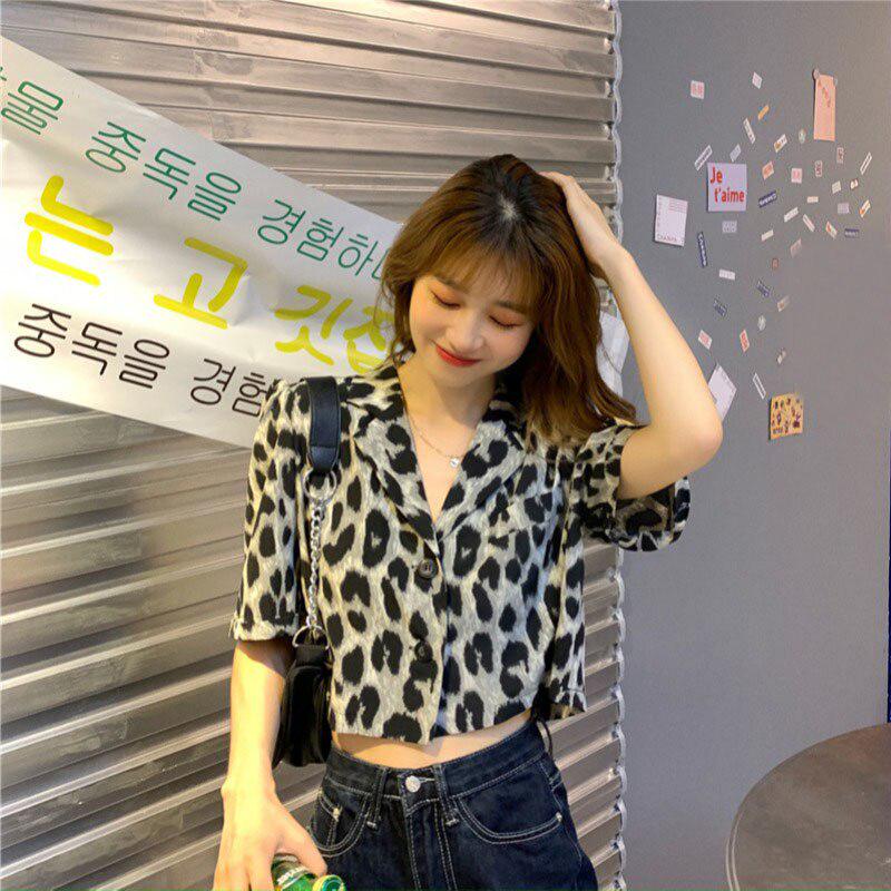 Blusa de leopardo de manga corta de verano para mujer, camisas Vintage con estampado de animales, Tops cortos para mujer, camisas holgadas informales de calle para mujer