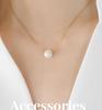 Exquisite Minimalist Freshwater Pearl Pendant Necklace, 18K Gold-Plated Titanium Steel Clavicle Chain