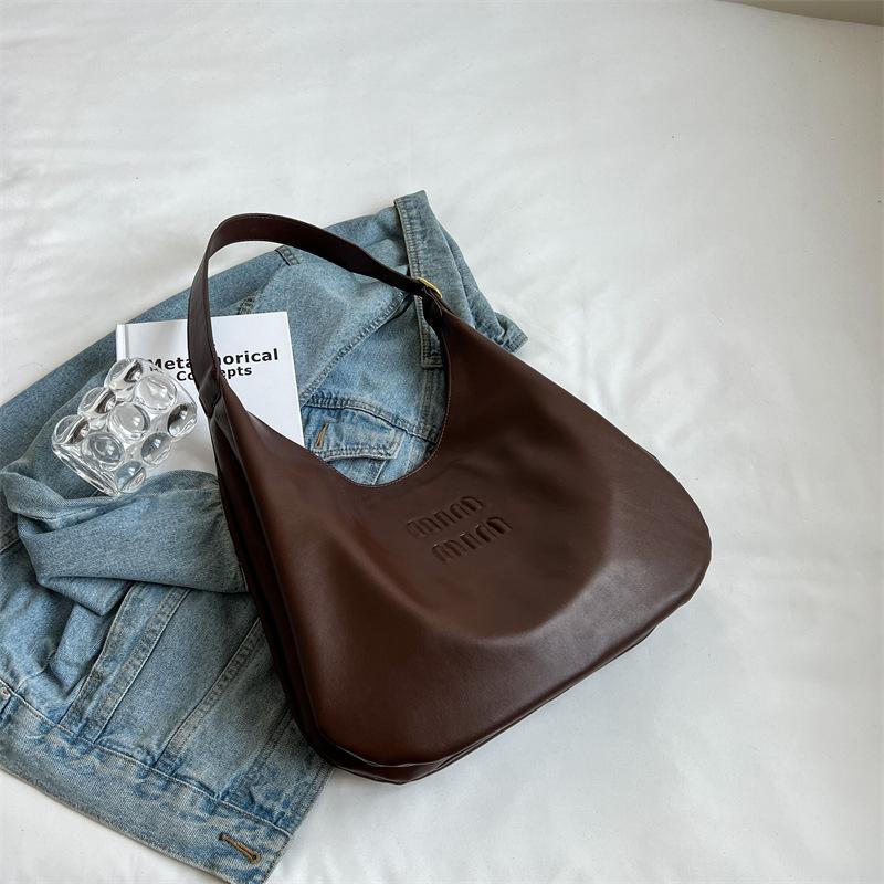 

Korean fashion retro armpit large-capacity bag women s 2025 new trend foreign style tote bag versatile shoulder bag