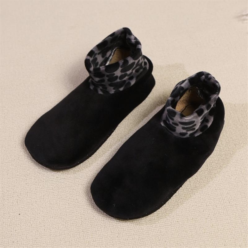 Women's Leopard Print Top Thermal Socks for Cold Weather Nonslip Grip Soles Floor Socks Thick Fleece Lined Slipper Socks