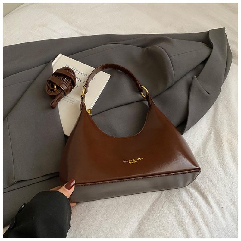 Fashionable Oil-wax Leather Hand-held Crescent-shaped Bag, A High-end Retro Niche Single-shoulder Crossbody Bag