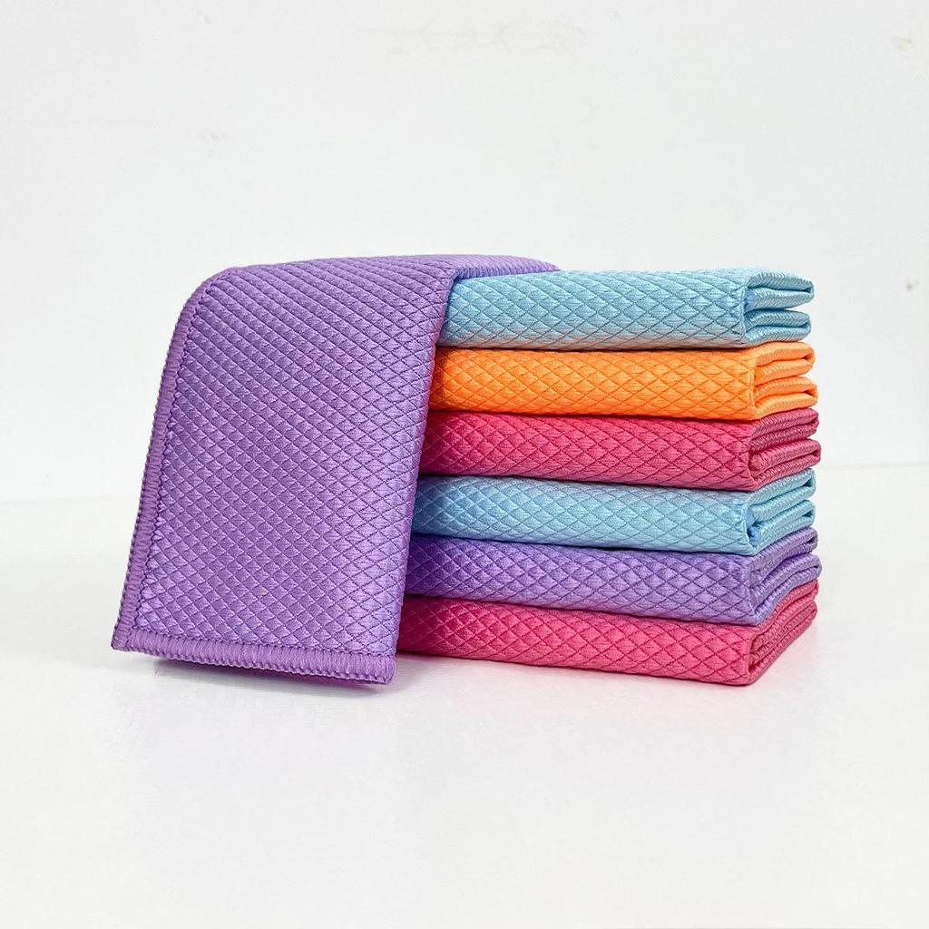 Absorbent Fish Scale Glass Cleaning Cloth – Lint-Free and Mark-Free