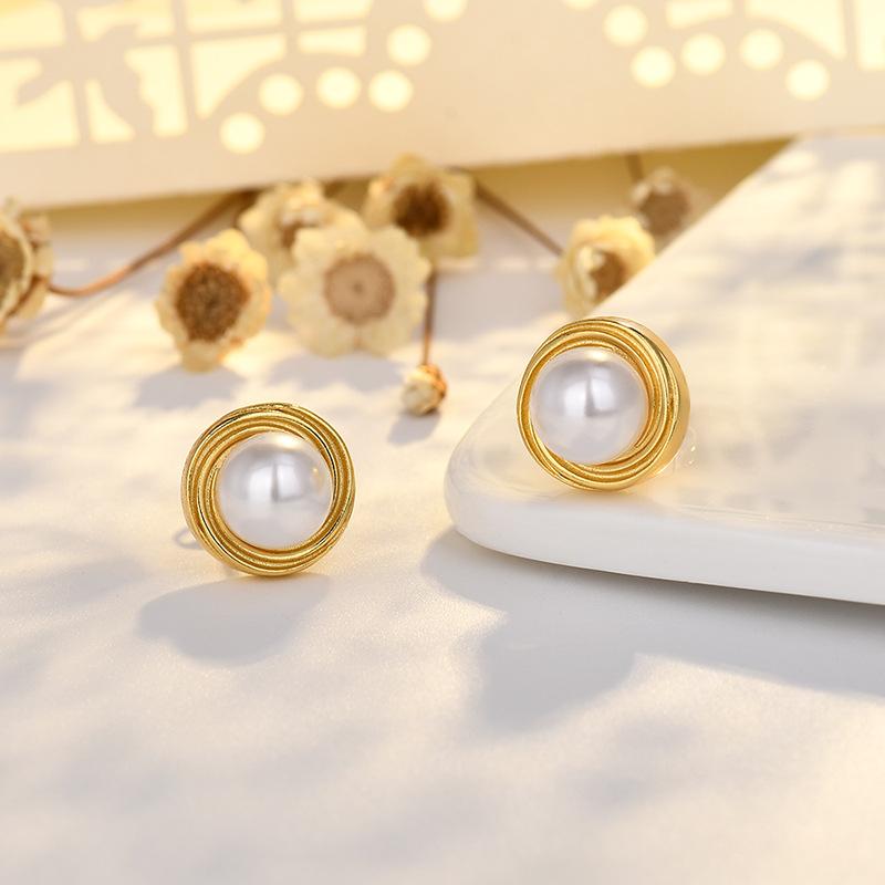 Brincos de Pérola em Forma de Ninho de Pássaro de Luxo Leve Brincos de Alta Qualidade Brincos de Design de Nicho para Mulheres