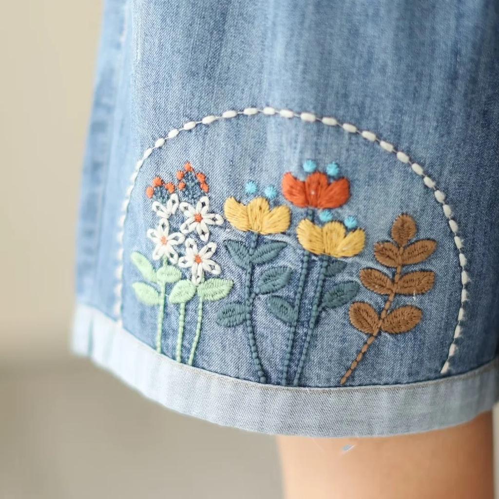 Japanese Denim Shorts Women's Summer Loose and Thin Retro Casual Embroidered Three-point Pants Wide-leg Pants