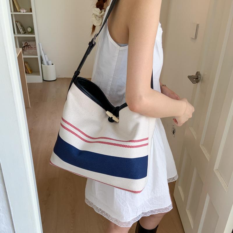 New Canvas Bag Striped Bag Large Capacity Casual Messenger Bag