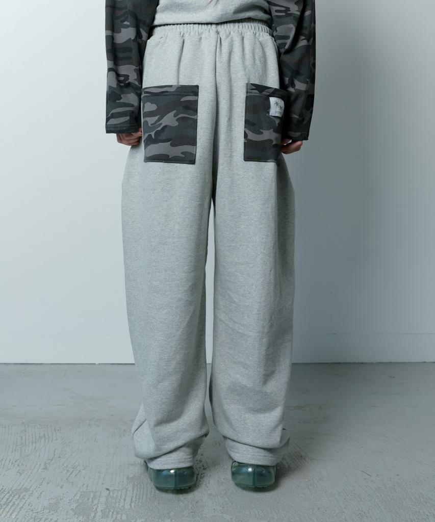 Koiliseu Fayon Camo Color Block Wide Sweatpants
