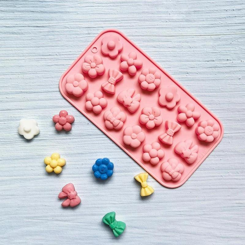 1Pc 18Cavities Flower Bow Tie Silicone Mold DIY Pudding Ice Baking Tools Biscuit Pastry Dessert Fondant Candle Cake Mold