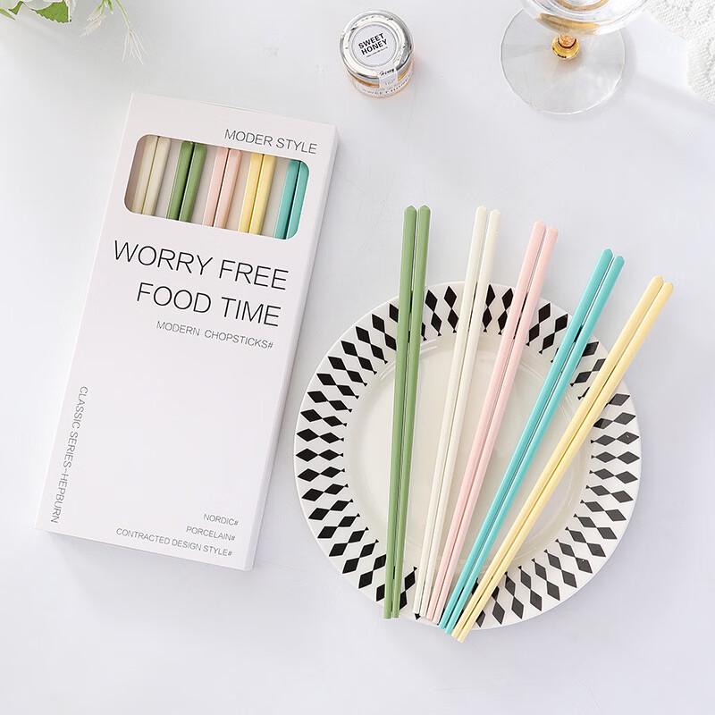 Creamy Ceramic Chopsticks Gift Set