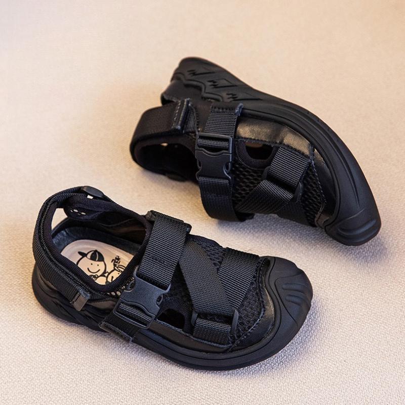 New Sandals Fashion Versatile Comfort Girl Shoe Soft Anti Slip Simple Boy Sandals Beach Classic Lightweight Kid Shoes Zapatillas