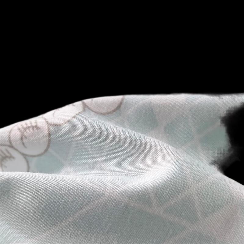 

Fuanna Washable Seven-Hole Summer Quilt