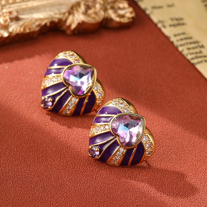 SUYU Vintage Mid-ancient Earrings Palace Style Drip Glazed Love Heart Stud Earrings Elegant Light Luxury  Personalized Earrings