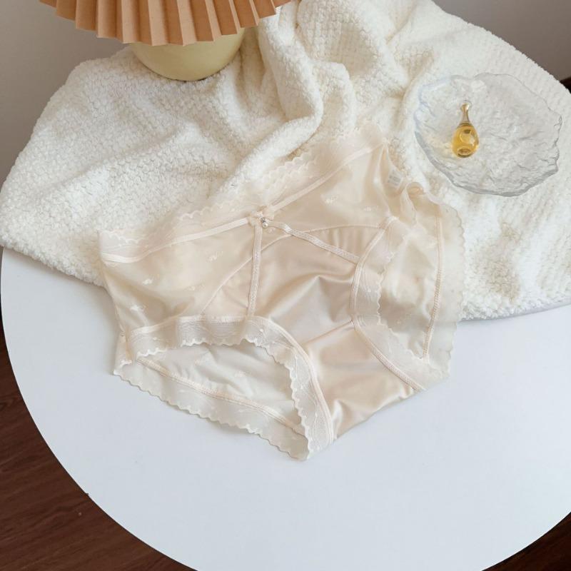 Lingerie Sexy Pure Desire Fresh Flowing Lace Women's Underwear with Bow Mesh Naked Lightweight Breathable Triangle Pantys for Women