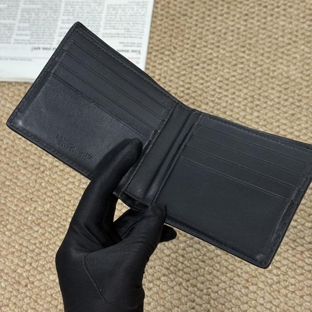 [Pre-Owned] Intreccio Woven Classic Bifold Leather Wallet Small - Very Good #10S27AA