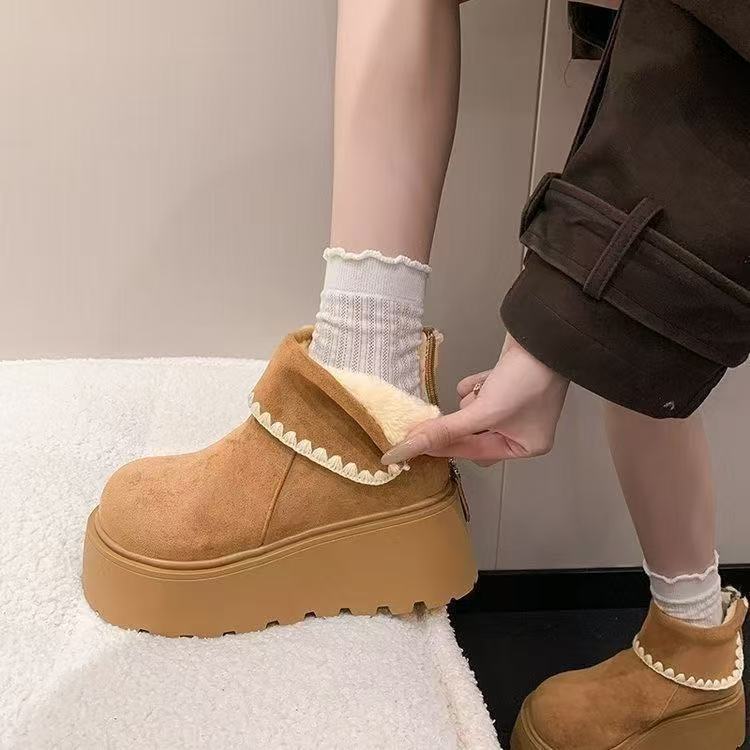 Autumn and winter muffin feeling short boots French new platform Martin boots heightening snow boots