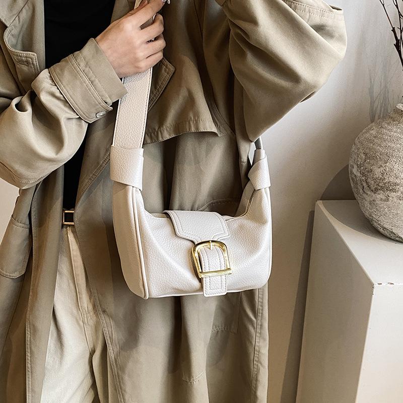 2025 premium new armpit saddle bag women's bag necklace oblique span long retro niche women's bag